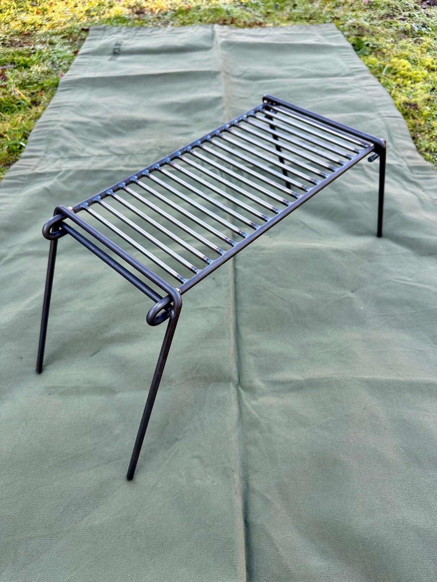 Small Folding bbq Grill extremely robust and easy to store