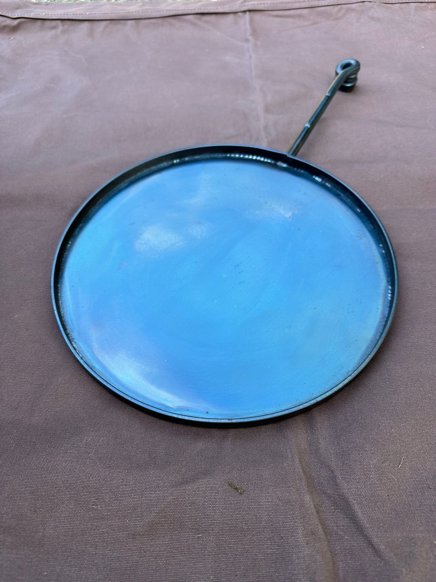 Skillet arm for the fire anchors
