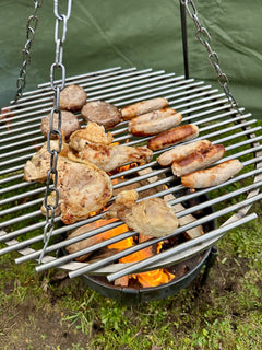 Hanging Grill for Tripods and Ridge rack systems. Made with 8mm grids that retain the heat of the fire.