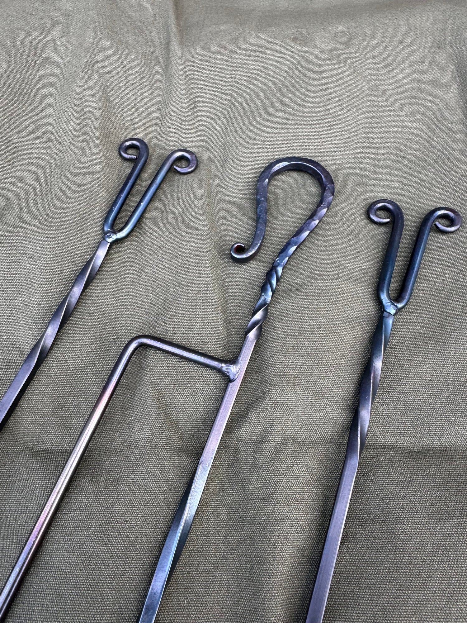 BBQ Spit Roaster Rotisserie Cook kit. Portable and Easy to Use